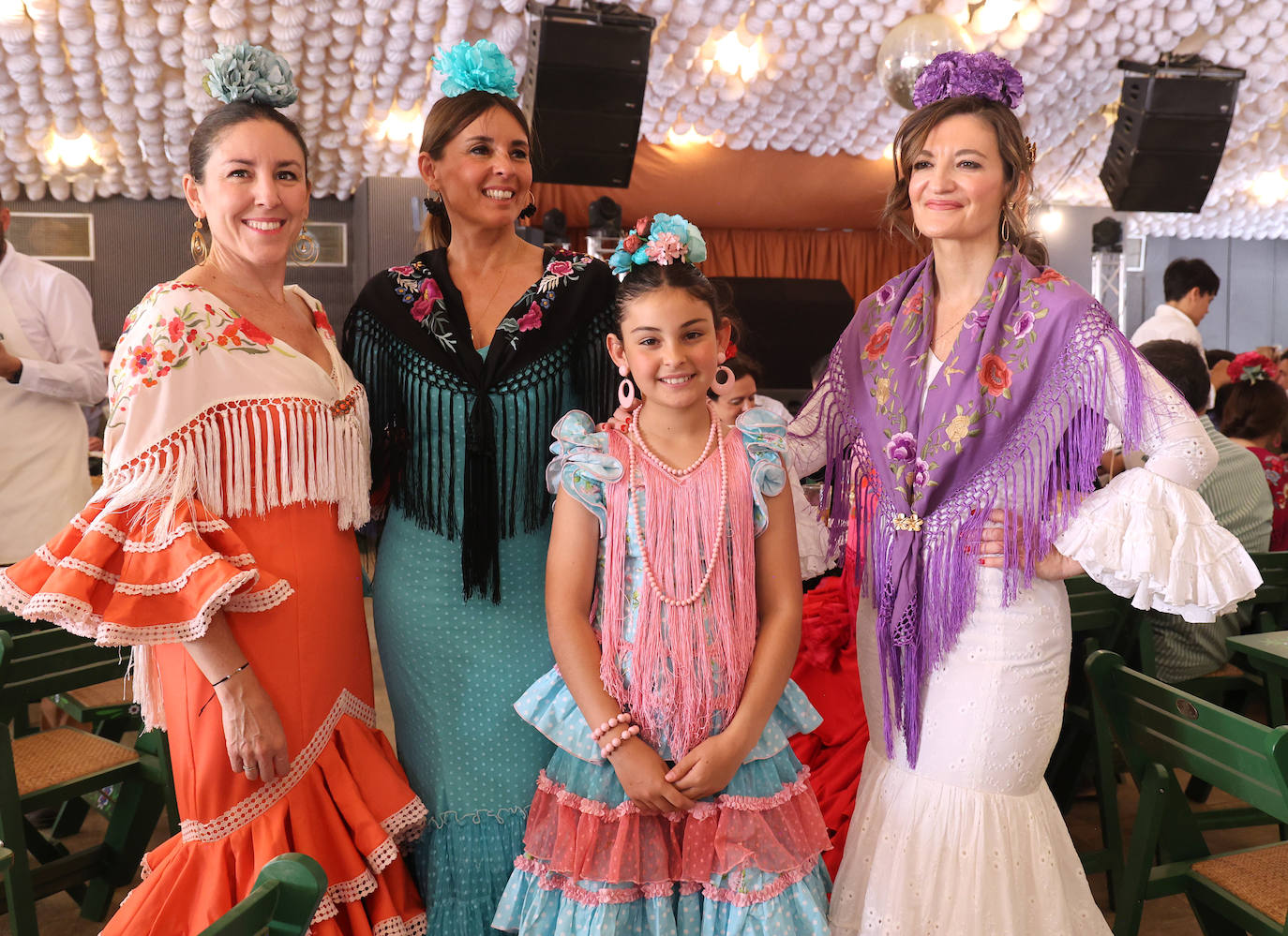 Las imágenes del ambiente este último sábado en las casetas de la Feria de Córdoba (II)