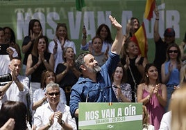 Abascal reduce a «romería» el acto de Feijóo contra la amnistía respecto a su cumbre con Milei