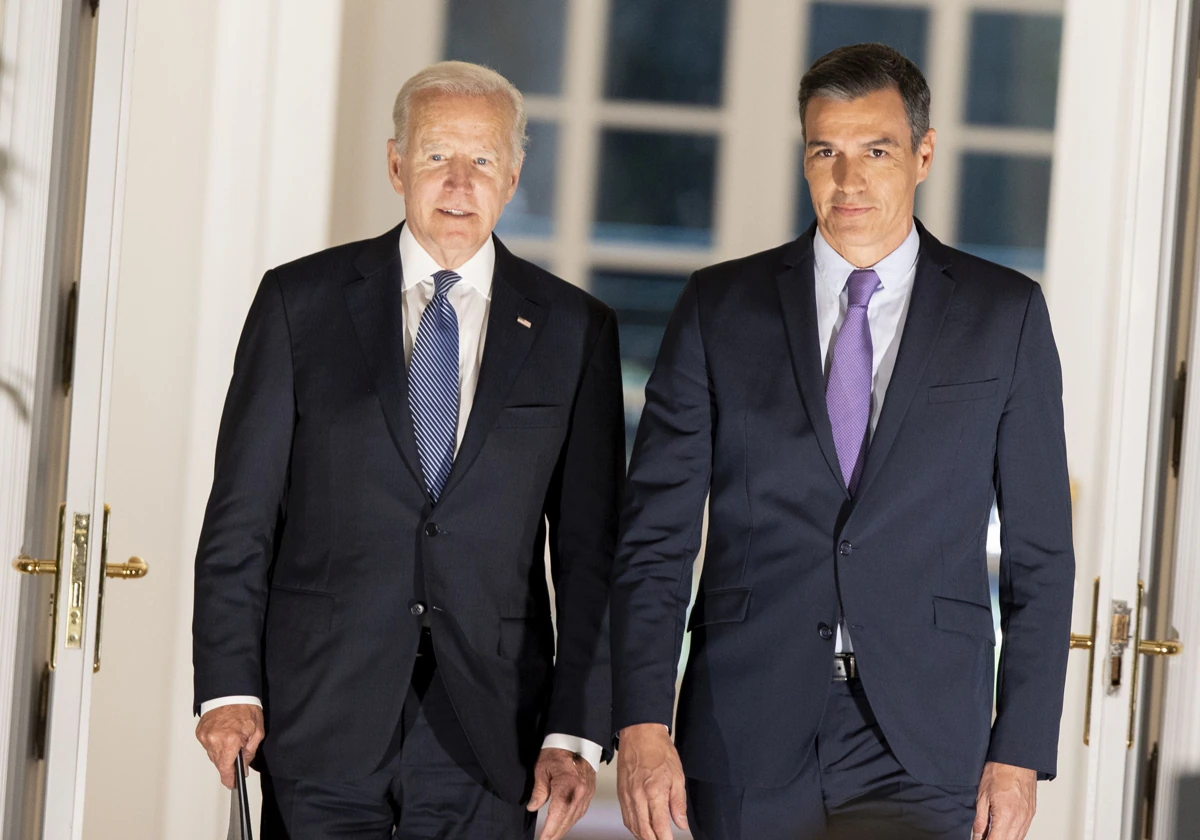 El presidente del Gobierno, Pedro Sánchez, con el presidente de Estados Unidos, Joe Biden, en la Cumbre de la OTAN celebrada en junio de 2022 en Madrid