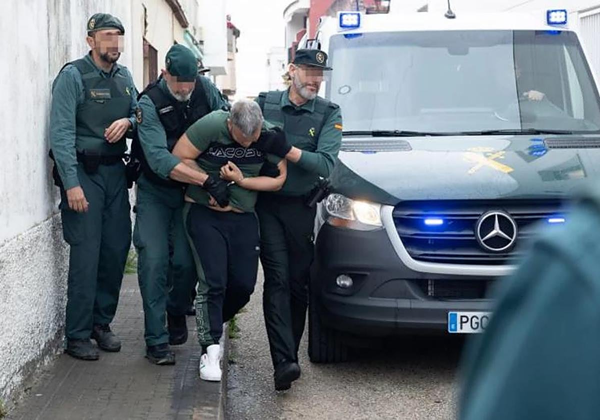 Uno de los detenidos por el asesinato de los guardias civiles en aguas de Barbate