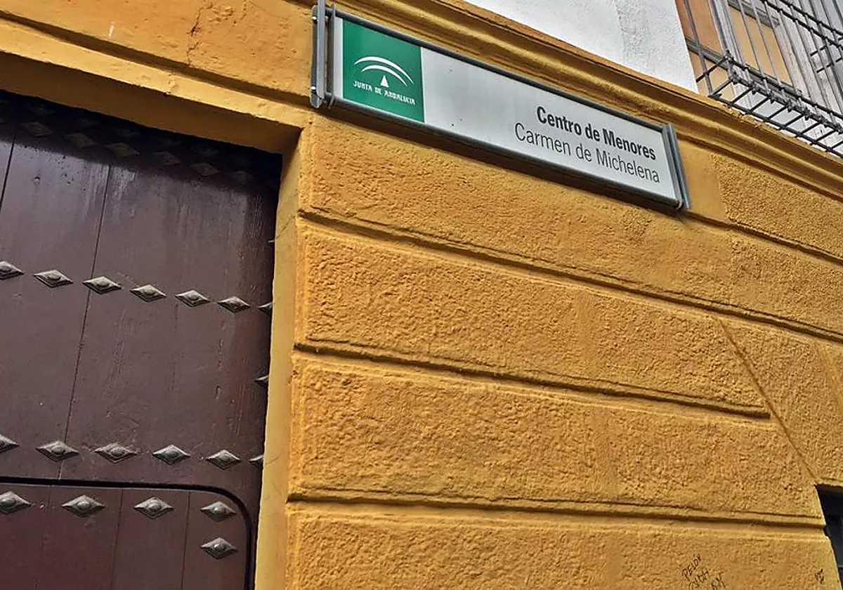 Fachada de un centro de menores de Jaén