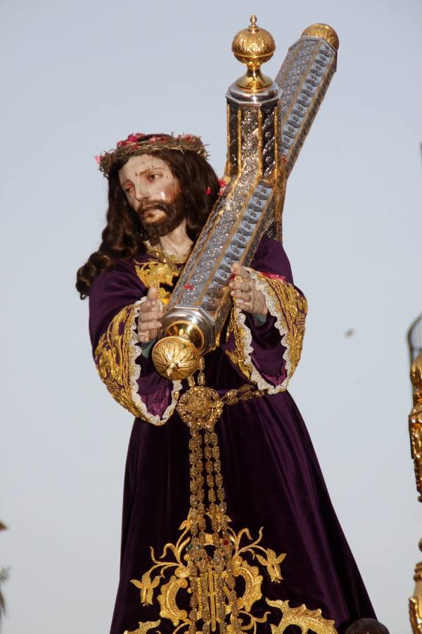 Fotos: el Nazareno vuelve a las calles abarrotadas de Priego de Córdoba