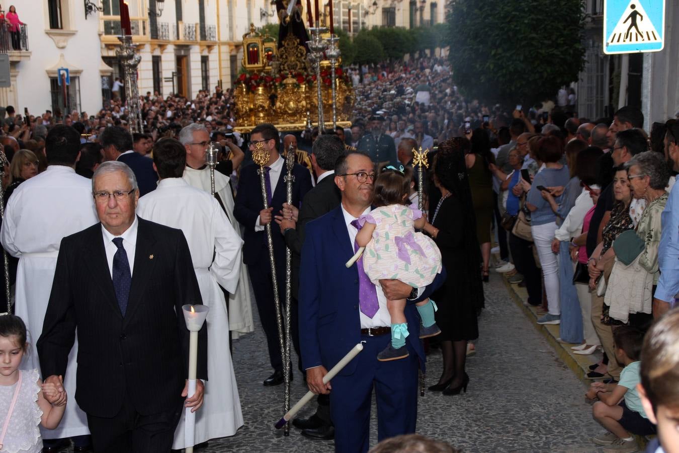 Fotos: el Nazareno vuelve a las calles abarrotadas de Priego de Córdoba