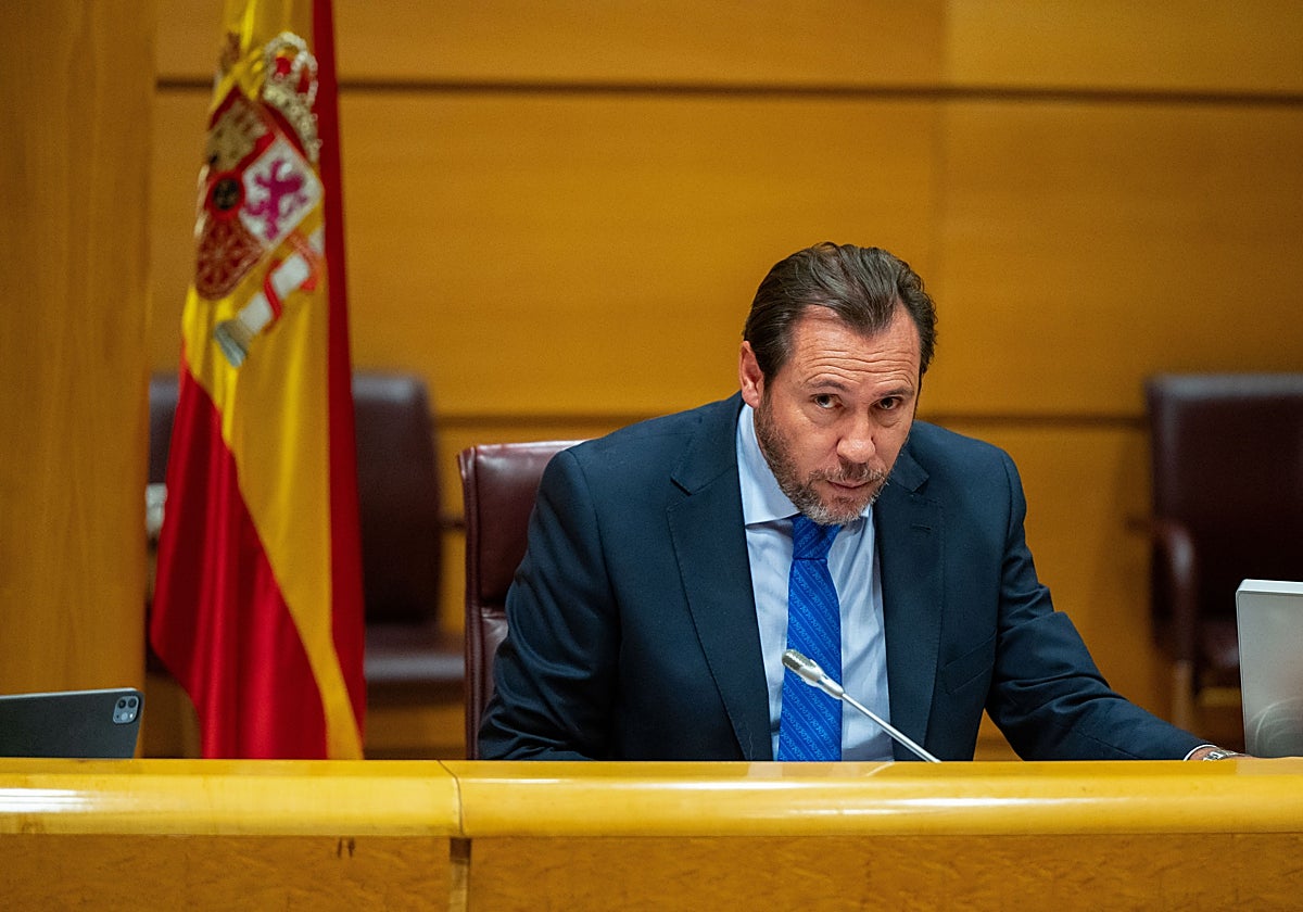 El ministro de Transportes, Óscar Puente, este lunes durante su comparecencia en el Senado