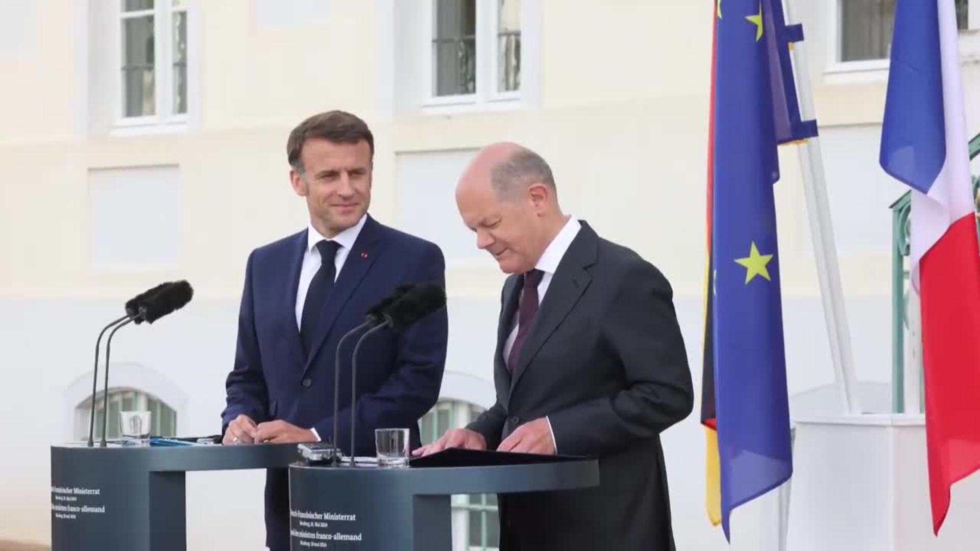 Macron visita a Scholz y comparecen en el Palacio de Meseberg