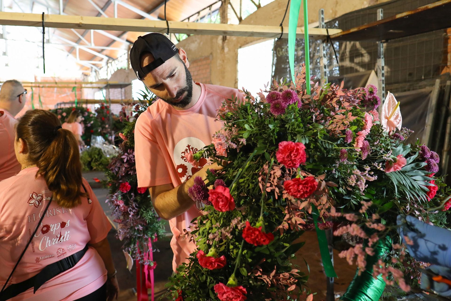 Floristas de toda España trabajan a &#039;contrarreloj&#039; para adornar el Corpus de Toledo