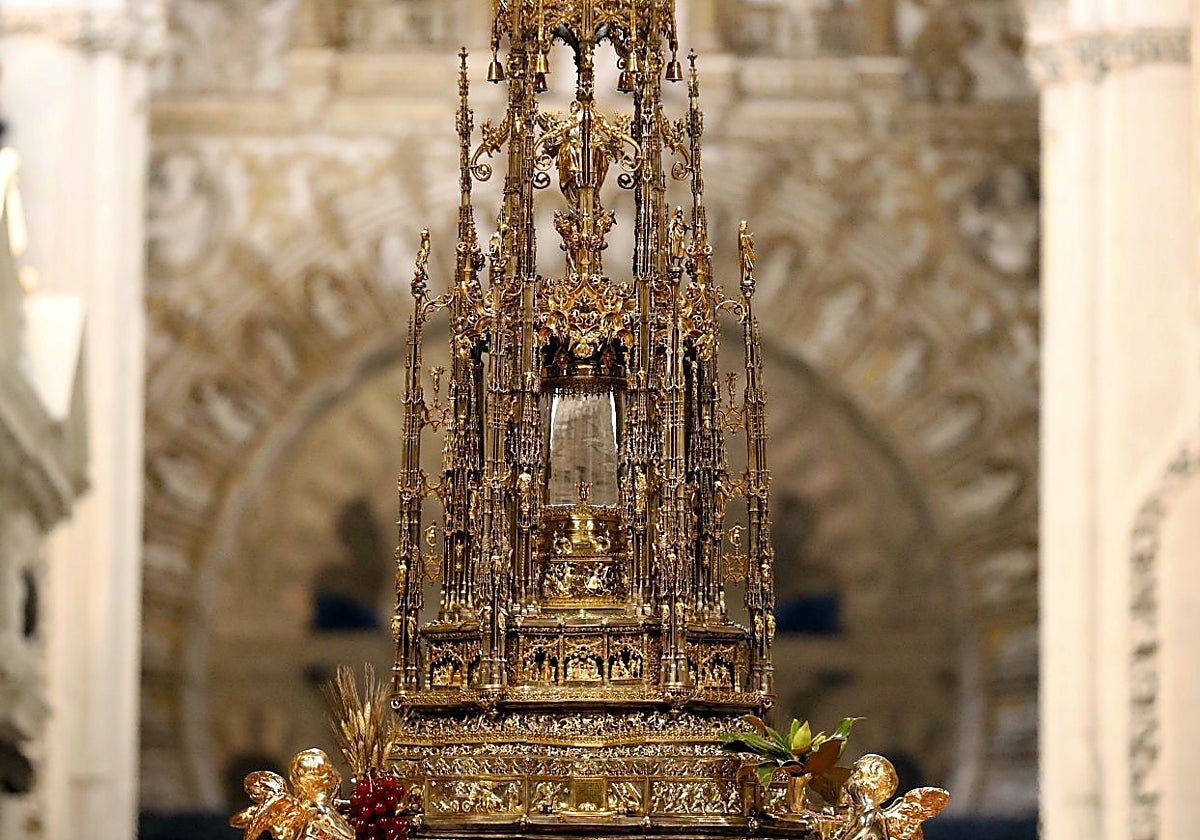 La Custodia de Arfe, en el interior de la Mezquita-Catedral en 2021