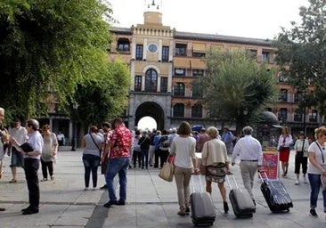 Las pernoctaciones hoteleras en Castilla-La Mancha caen un 6,19% en abril