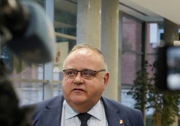 Vázquez exige a la ministra que aborde con los consejeros de Sanidad el déficit de médicos de familia y las plazas sin cubrir