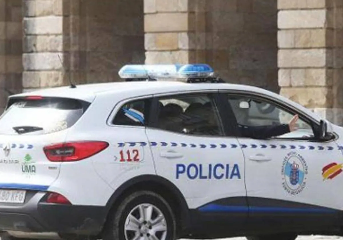 Un coche de la Policía Local en una imagen de archivo