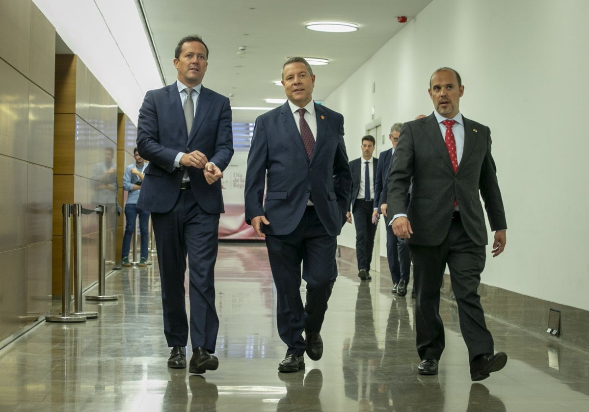 Carlos Velázquez, Emiliano García-Page y Pablo Bellido