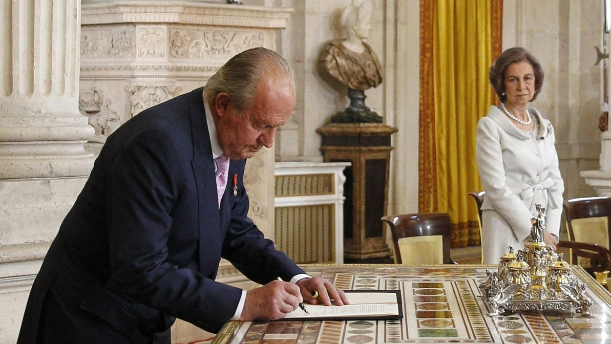 La abdicación de Don Juan Carlos: diecisiete días para el último gran acuerdo