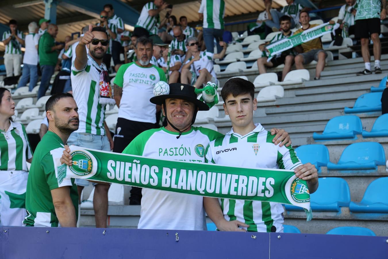 Las imágenes de la afición cordobesista en Ponferrada