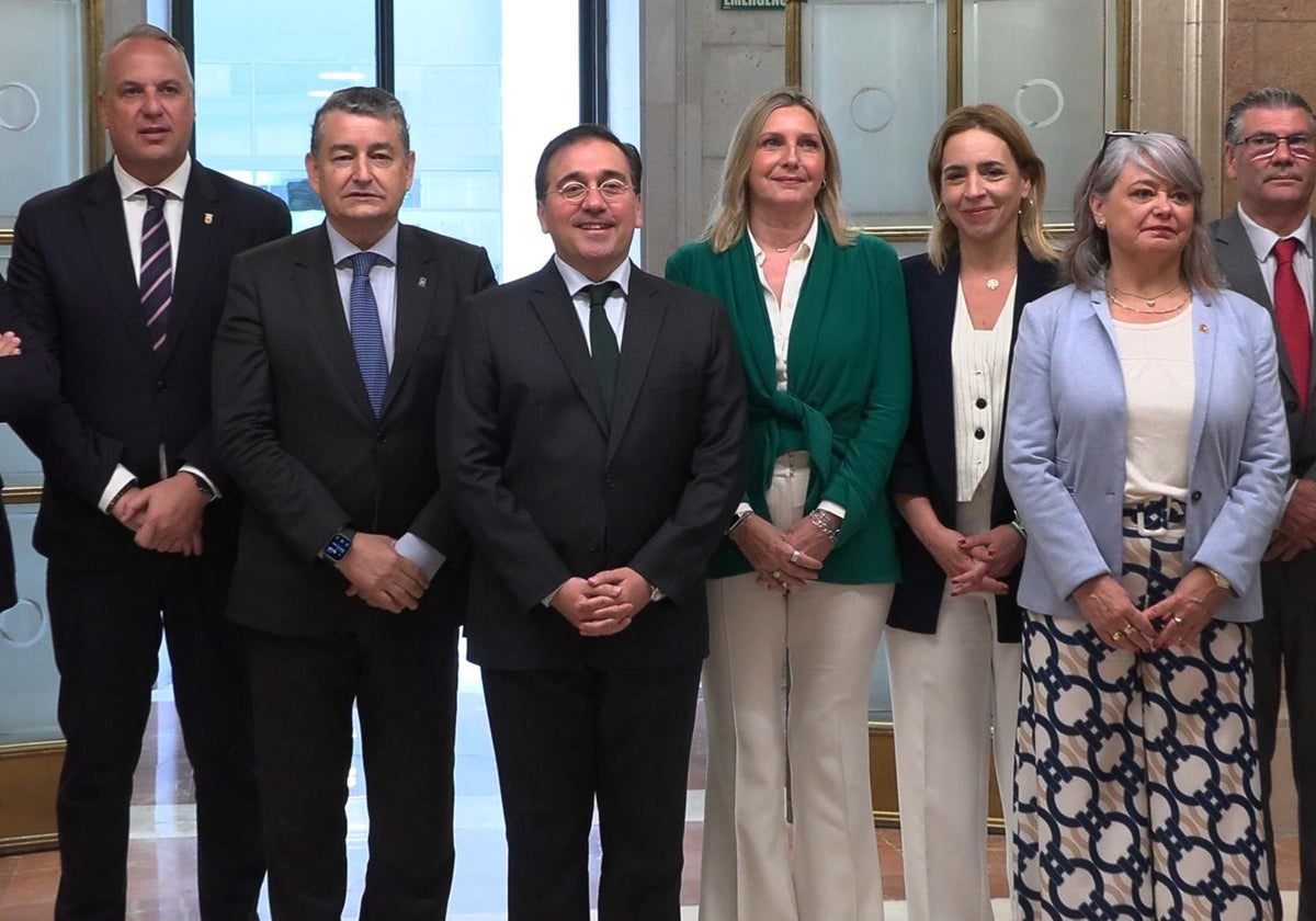 Reunión en mayo del ministro con alcaldes del Campo de Gibraltar