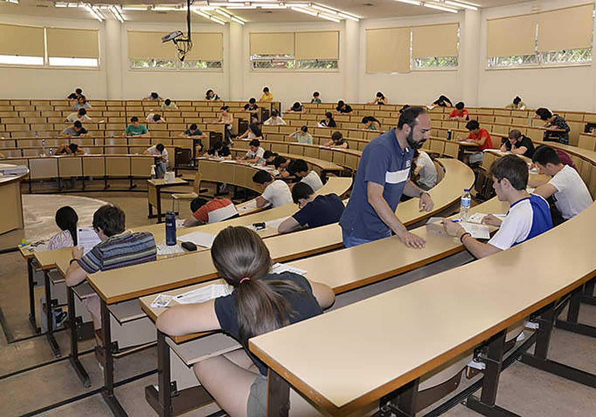 La matrícula en las pruebas de la EvAU crece en más de un 6 por ciento en la UCLM y llega a 9.240 estudiantes