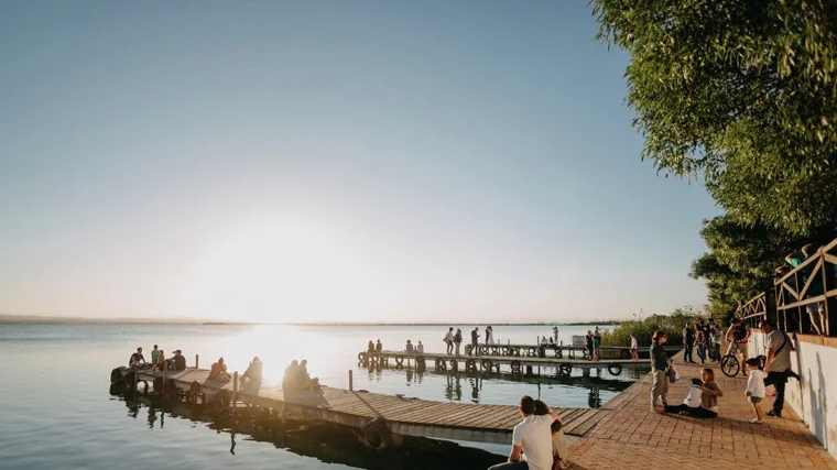 Imagen de un embarcadero de la Albufera de Valencia