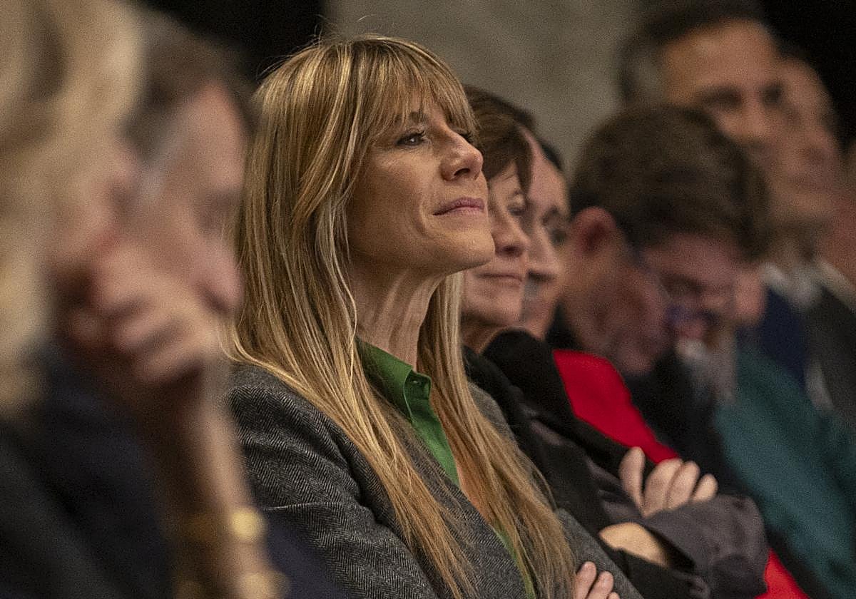 El juez llama a declarar a Begoña Gómez como investigada: reacciones en directo y última hora hoy