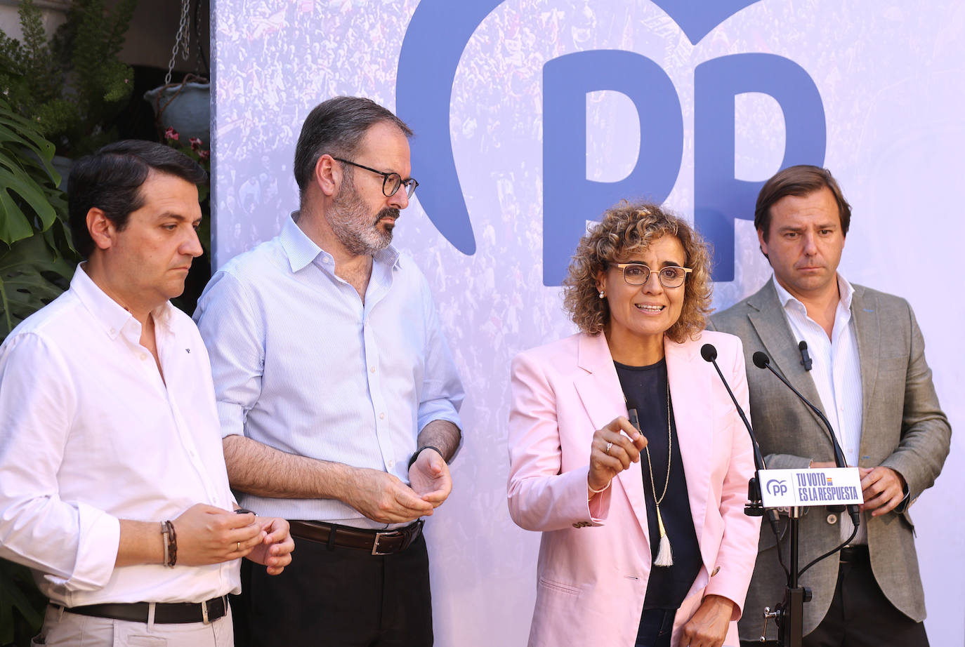 Las imágenes del foro agrario del PP con la candidata al 9J Dolors Montserrat