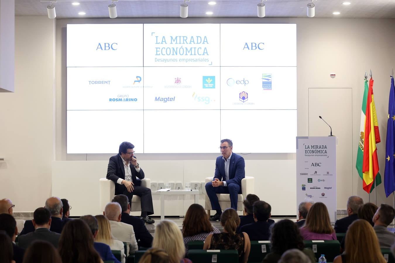 Fotos: el director Territorial Sur de Telefónica en La Mirada Económica de ABC Córdoba