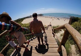 Salud certifica la calidad de las aguas de baño de todas las playas andaluzas