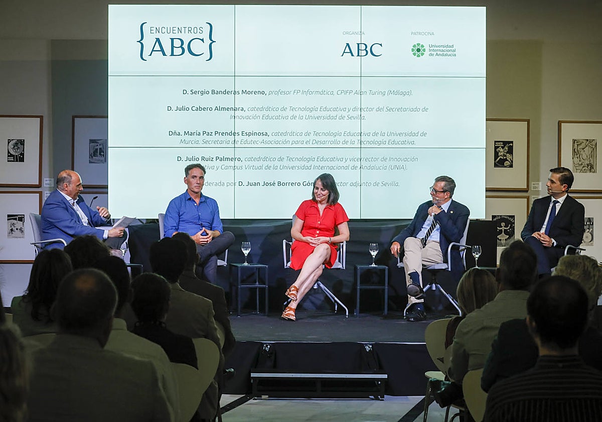 Juan José Borrero, Sergio Banderas, María Paz Prendes, Julio Cabero y Julio Ruiz