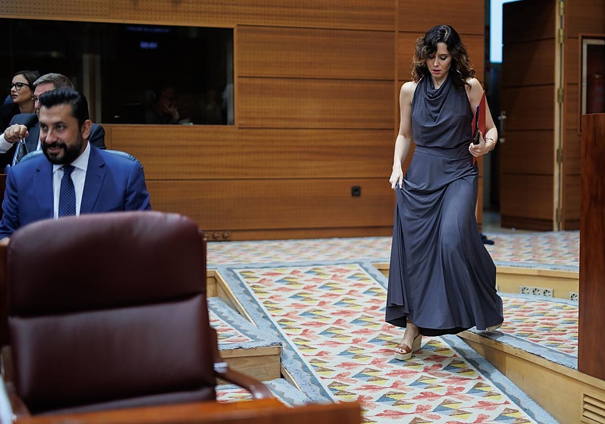 Isabel Díaz Ayuso, a su llegada al Pleno de la Asamblea de Madrid este jueves
