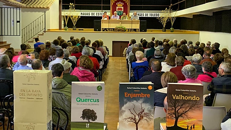 El milagro de Rafael Cabanillas y su trilogía literaria de los Montes de Toledo en la Feria del Libro de Madrid
