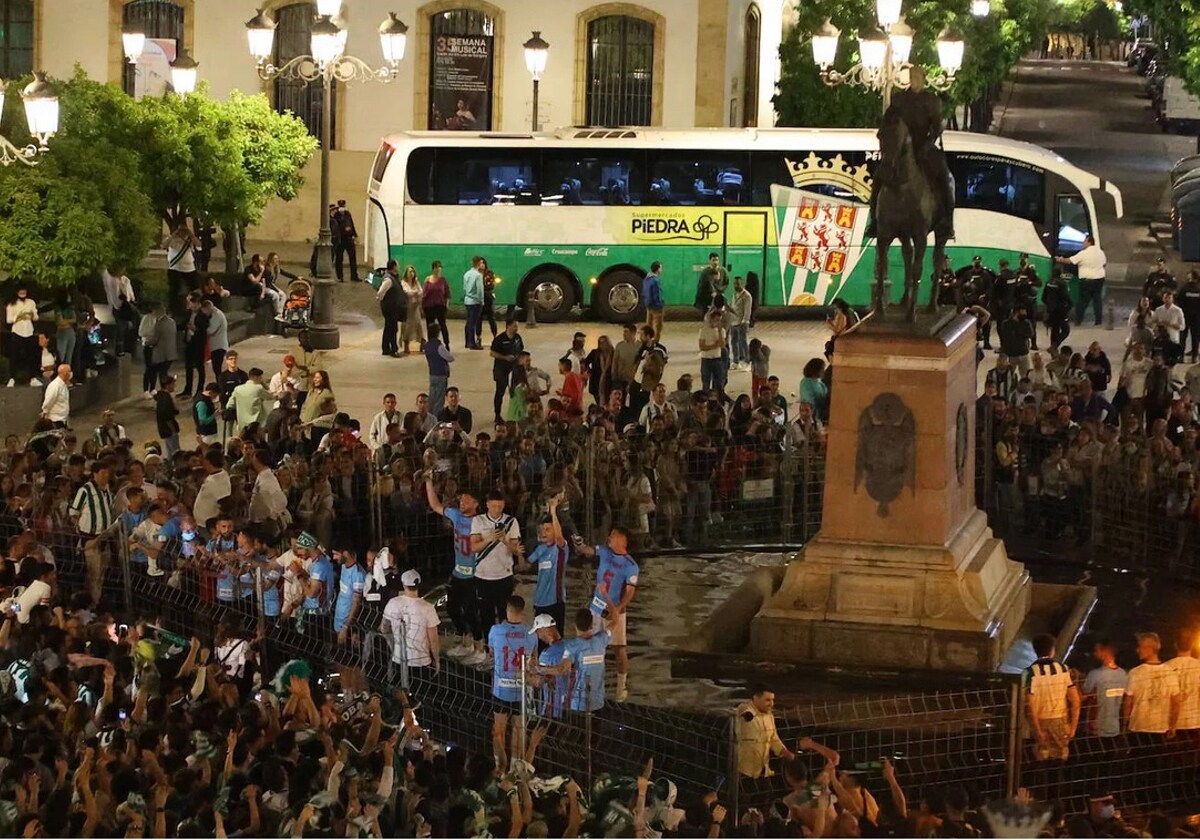 Celebración en las Tendillas del último ascenso del Córdoba a Primera Federación