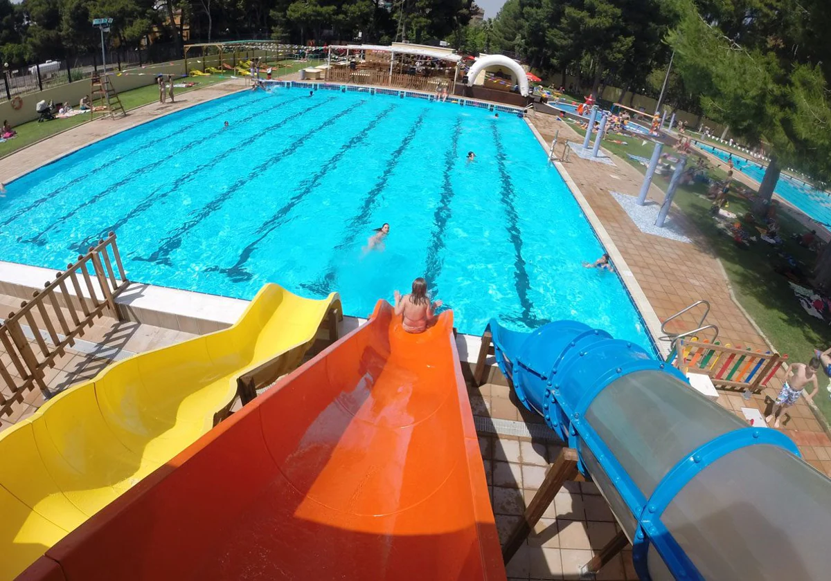 Piscinas abiertas en Valencia y deportes gratis de playa para este verano:  ubicación y horarios