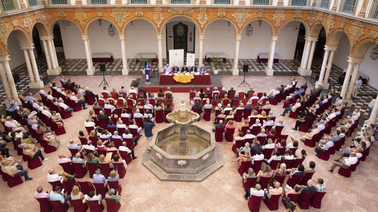 Un momento de la presentación del libro de 'El V Califa. Manuel Benítez, 'El Cordobés''