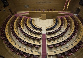 Un hombre se enfrenta a cuatro años de cárcel por una «agresión sexual» a una niña de 14 años en las Cortes Valencianas