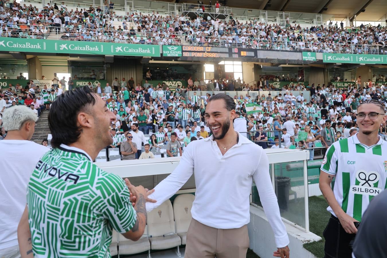 El ambiente del Córdoba-Ponferradina, en imágenes