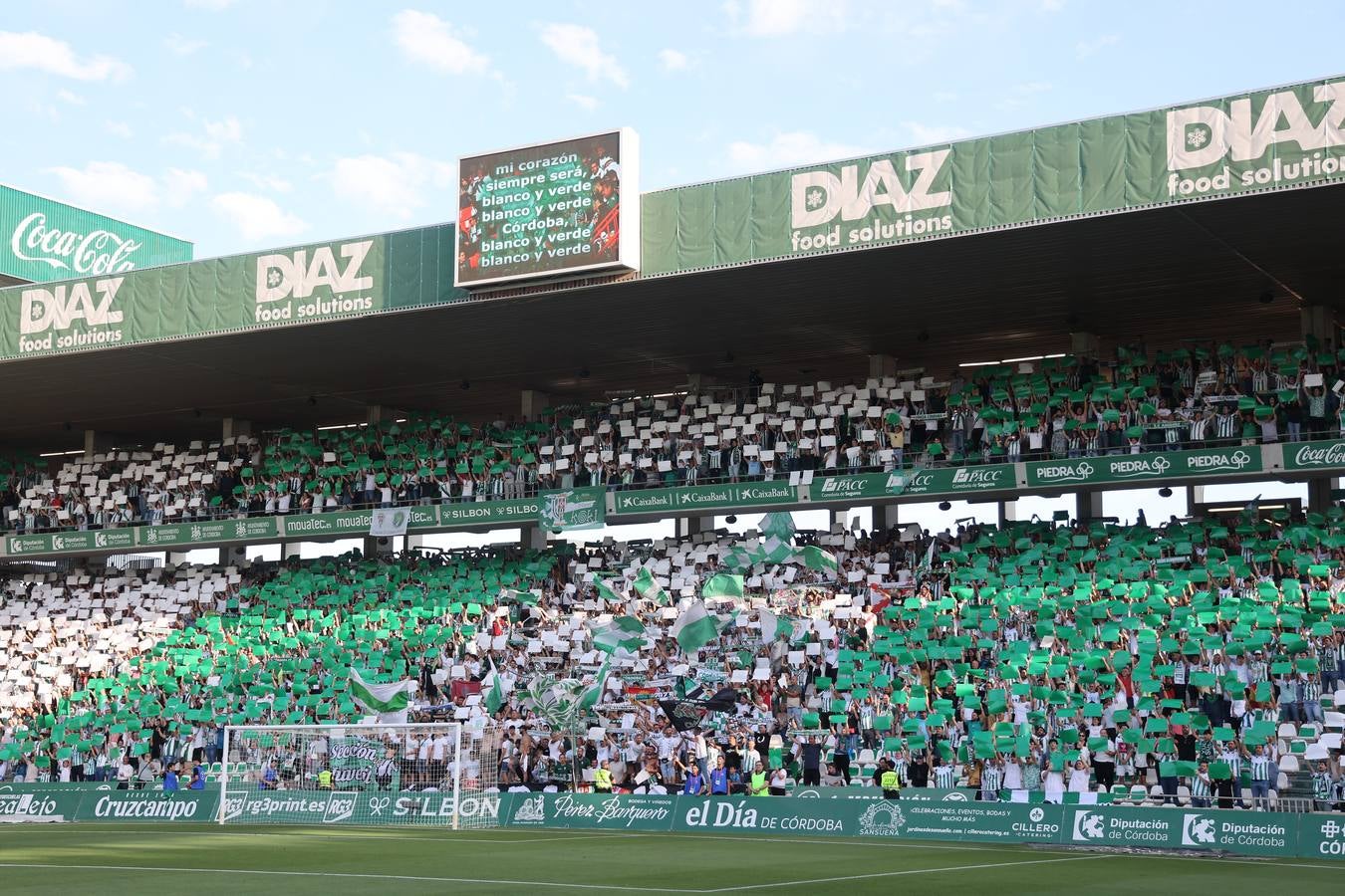 El ambiente del Córdoba-Ponferradina, en imágenes