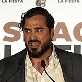 Alvise carga contra «un Gobierno que se da más dinero a Broncano que a los enfermos de ELA»