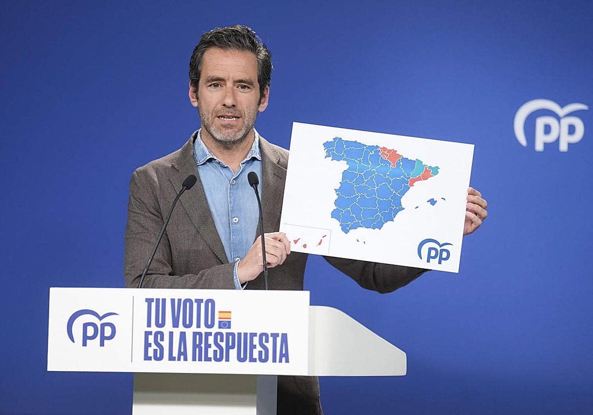 El portavoz del PP, Borja Sémper, durante la rueda de prensa de este lunes