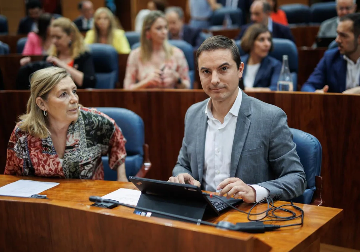 El secretario general de los socialistas madrileños, Juan Lobato, en la Asamblea de Madrid