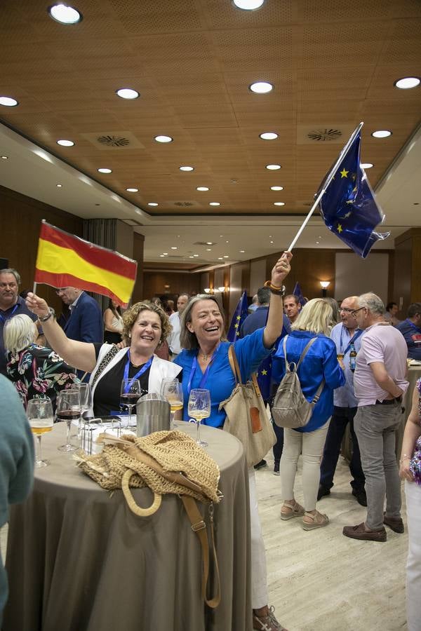 Las imágenes de la celebración del PP por su victoria en Córdoba