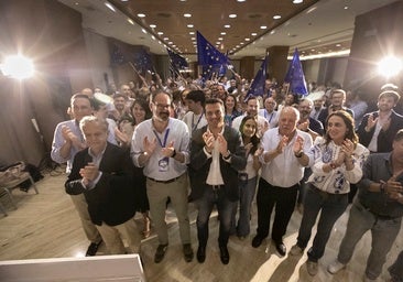 Las imágenes de la celebración del PP por su victoria en Córdoba