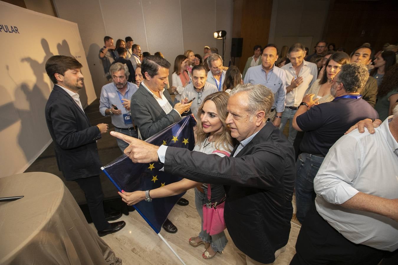 Las imágenes de la celebración del PP por su victoria en Córdoba