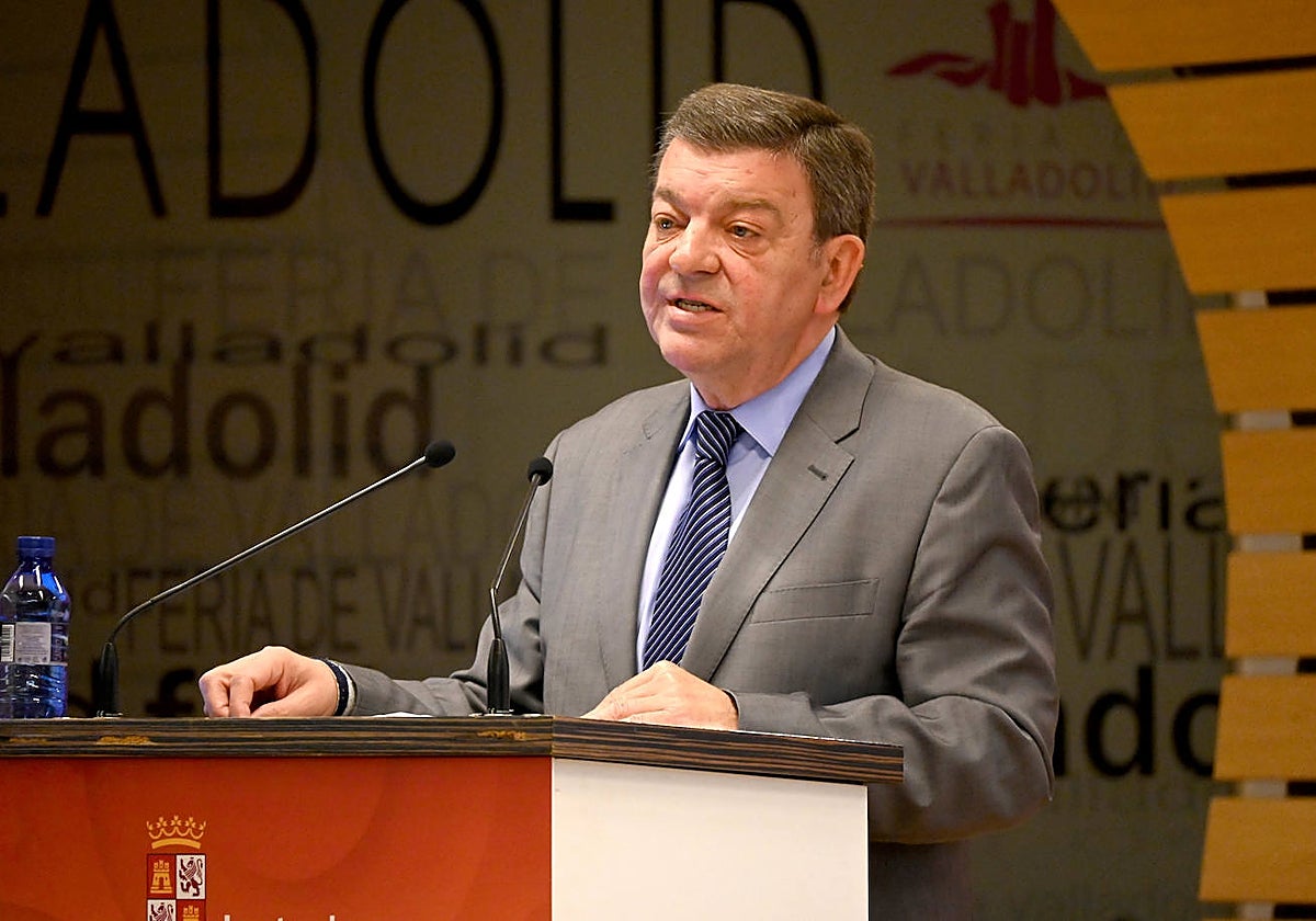 El consejero de la Presidencia, Luis Miguel González Gago, durante su intervención en el VIII Congreso de Prevención de Riesgos Laborales en la Administración Pública