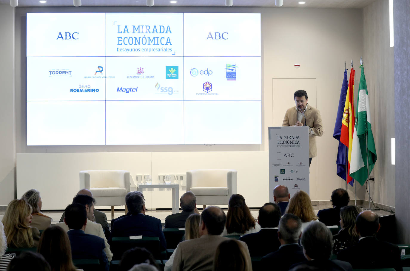 Las imágenes de Benjamín Lana en el ciclo La Mirada Económica de ABC Córdoba