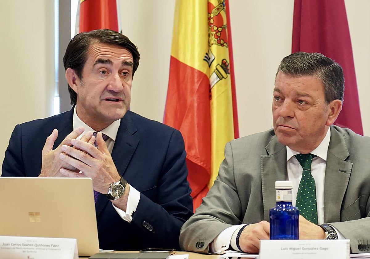 Suárez-Quiñones y Gago, en el Centro de la Defensa contra el Fuego, en León