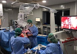 La lista de espera quirúrgica fuera de plazo se reduce en Andalucía un 15,4% según el SAS