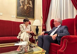 José Manuel Tofiño e Isabel Rodríguez abordan  la mejora de la vivienda en Illescas