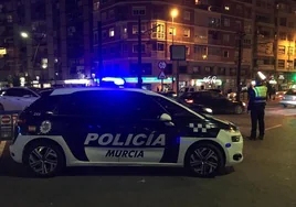 Tres personas hospitalizadas tras el incendio de una vivienda en Murcia