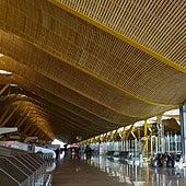 El Aeropuerto de Madrid busca trabajadores: sin experiencia ni estudios y sueldos de más de 1.300 euros