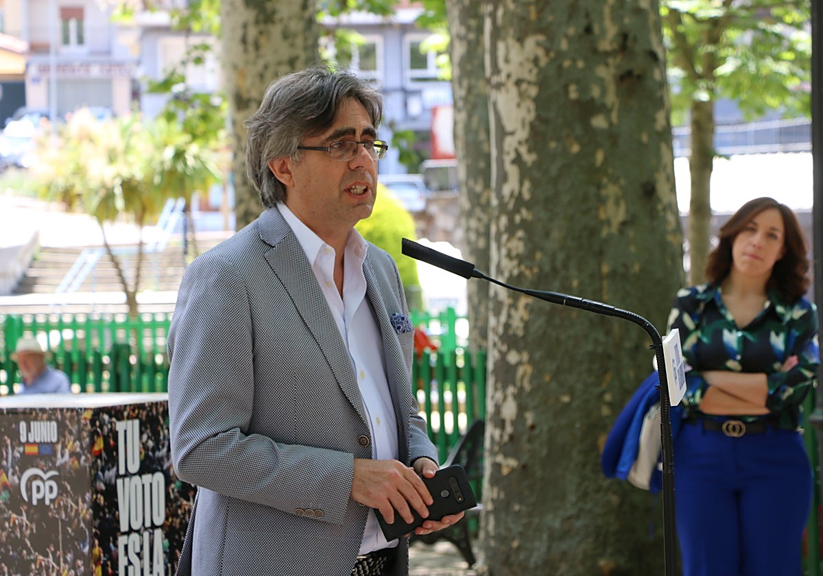 El alcalde de Béjar, Luis Francisco Martín, en un acto electoral del PP en la localidad salmantina