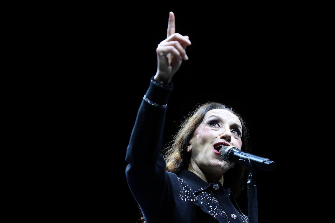 Las mejores imágenes del concierto de Luz Casal en Córdoba