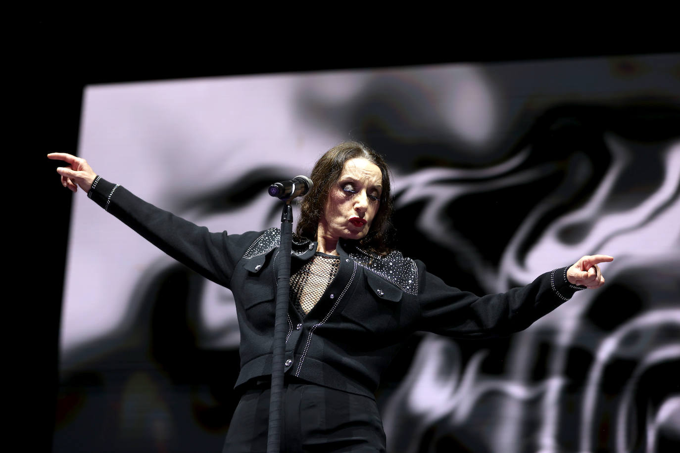 Las mejores imágenes del concierto de Luz Casal en Córdoba