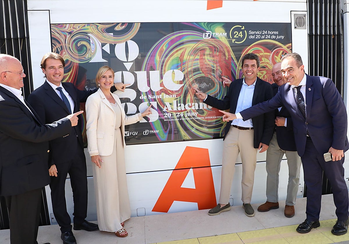 Imagen de la presentación del servicio ininterrumpido del TRAM durante las Hogueras